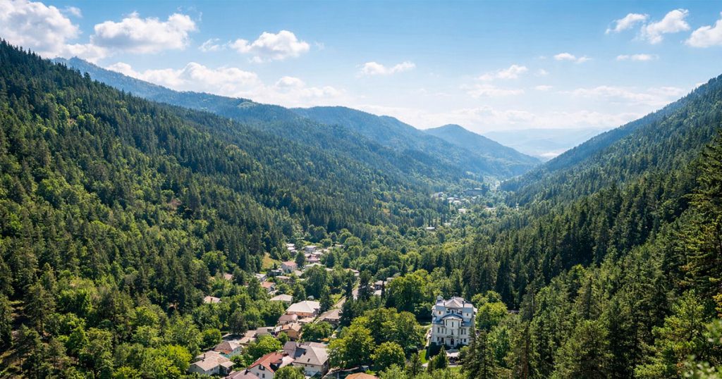 7 Destinations in Georgia for a Spring Road Trip